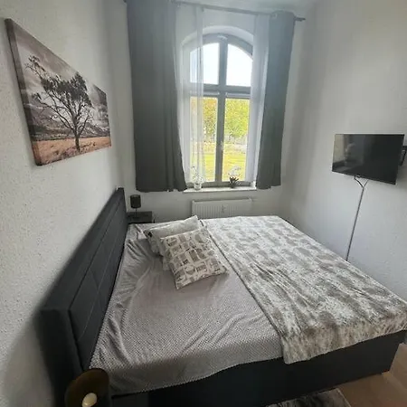 Apartment Mit Parkplatz Und Wifi Magdeburg Exterior photo