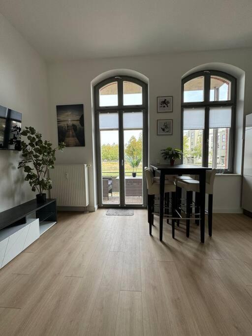 Mit Parkplatz Und Wifi Apartment